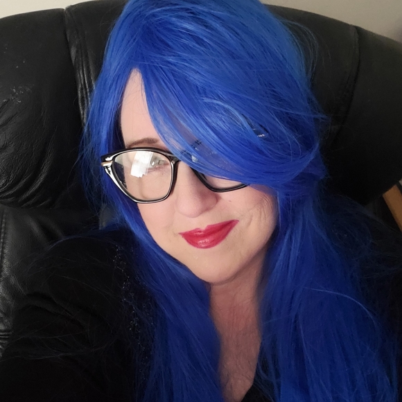 Meet your Posher, Farrell - Picture 1 of 2